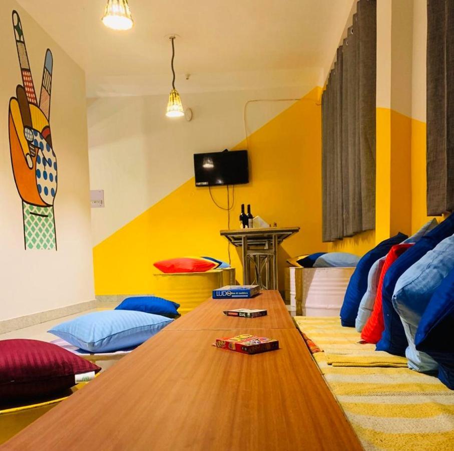 Nomads Hostel Tosh Екстериор снимка