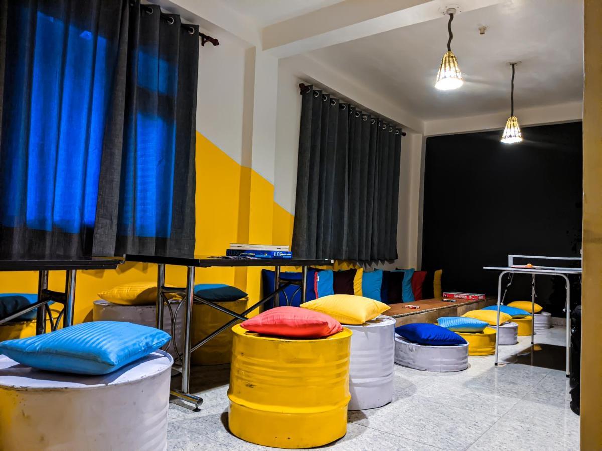 Nomads Hostel Tosh Екстериор снимка