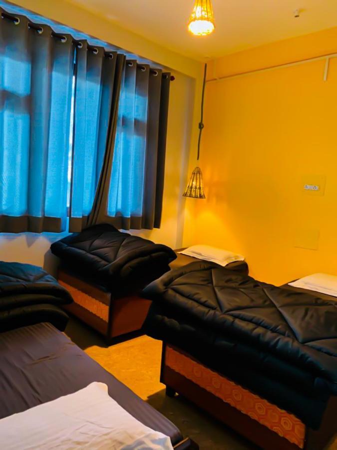 Nomads Hostel Tosh Екстериор снимка