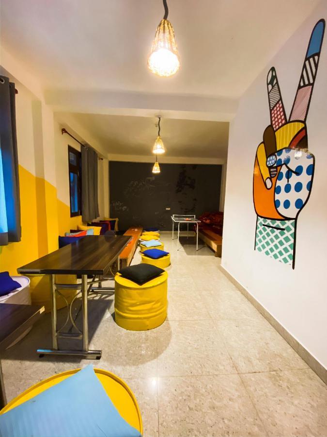 Nomads Hostel Tosh Екстериор снимка