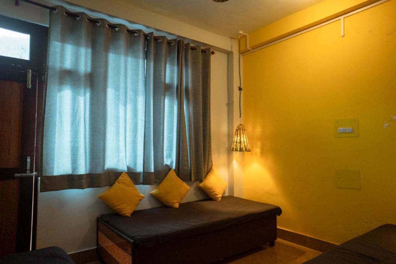 Nomads Hostel Tosh Екстериор снимка