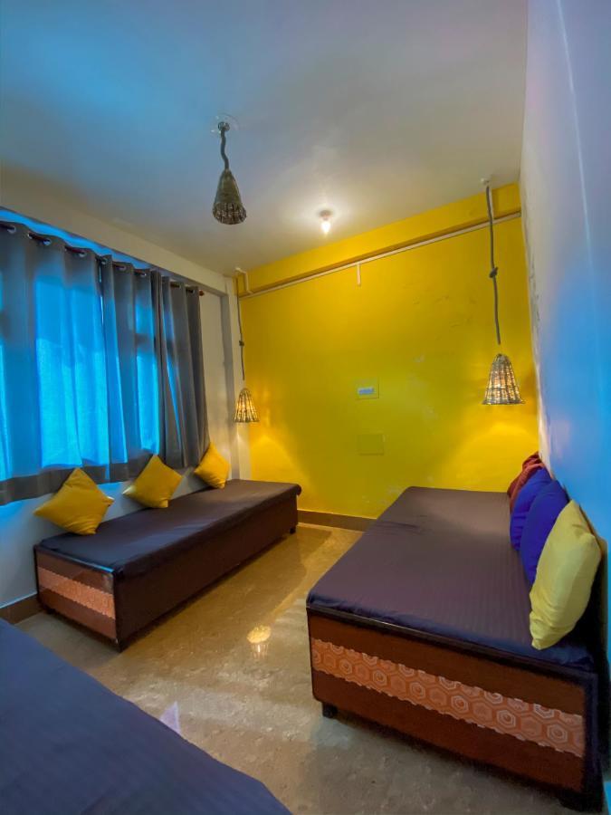 Nomads Hostel Tosh Екстериор снимка